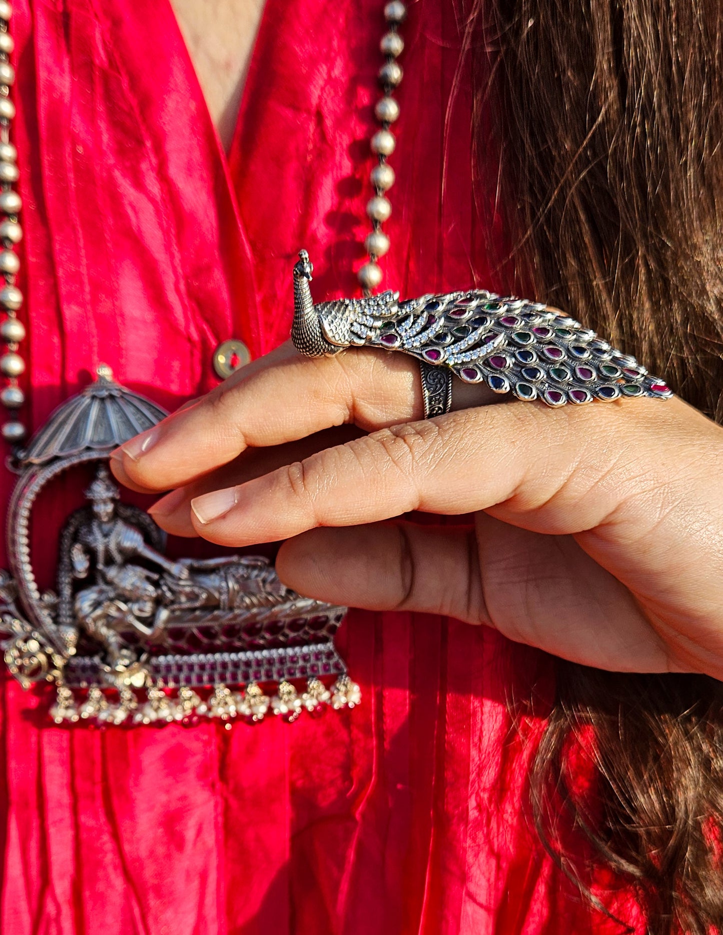 ELEGANT PEACOCK SILVER RING