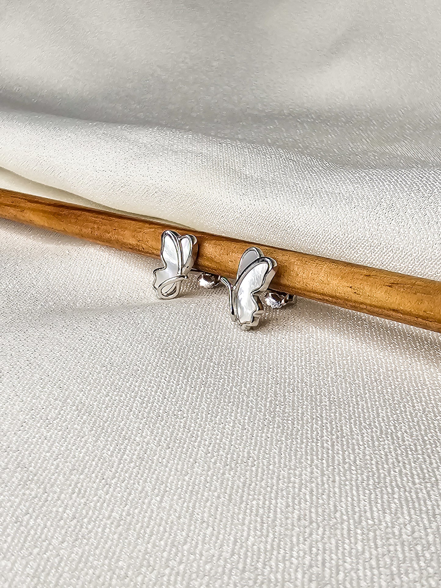 BUTTERFLY EARRINGS