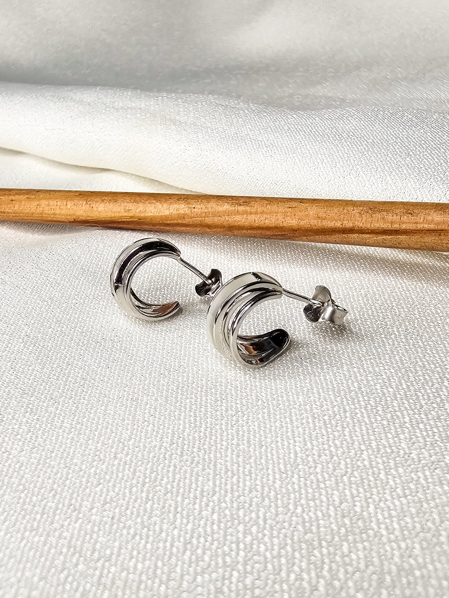 SEMICIRCLE EARRINGS