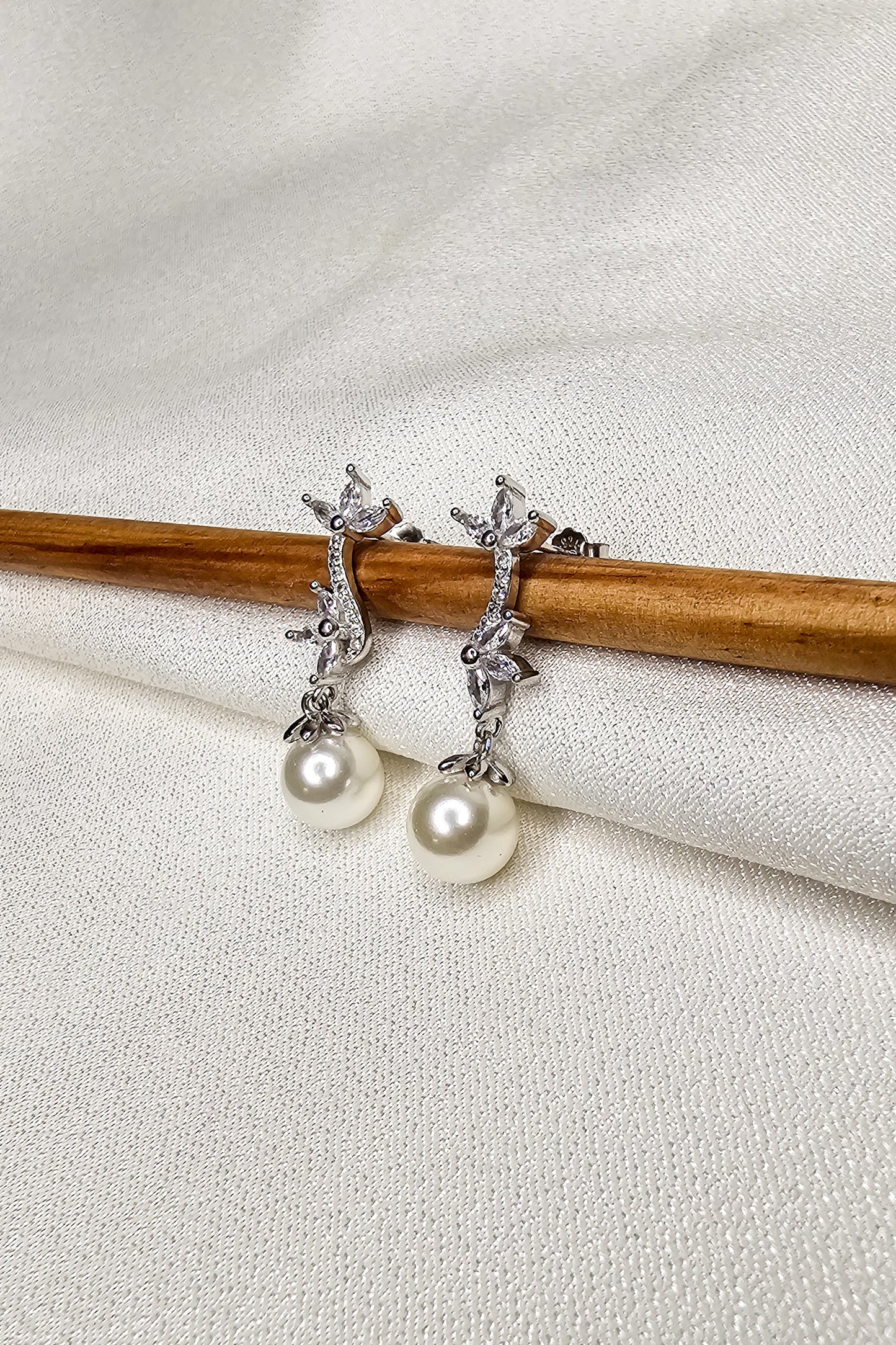 PEARL EARRINGS