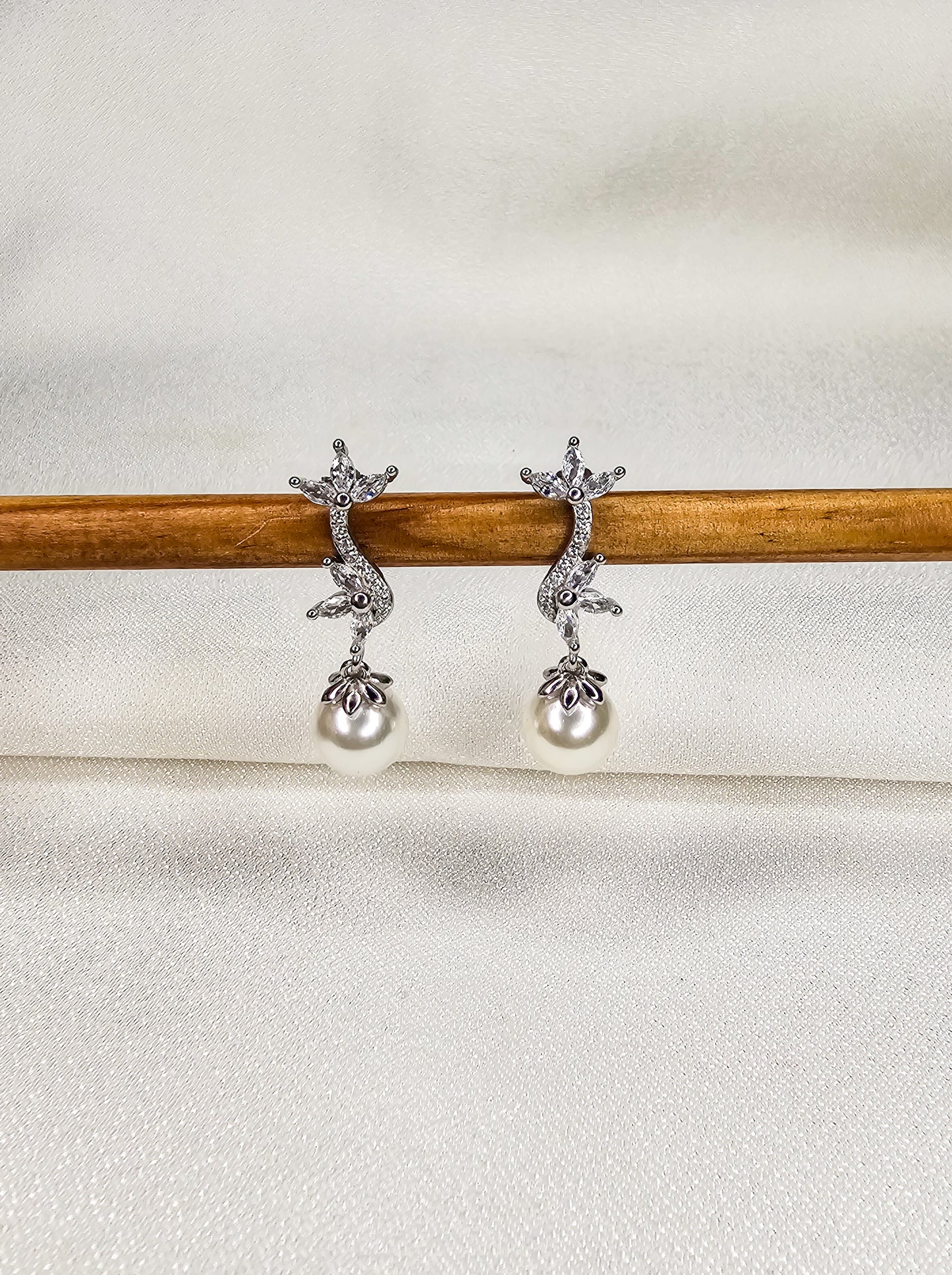 PEARL EARRINGS