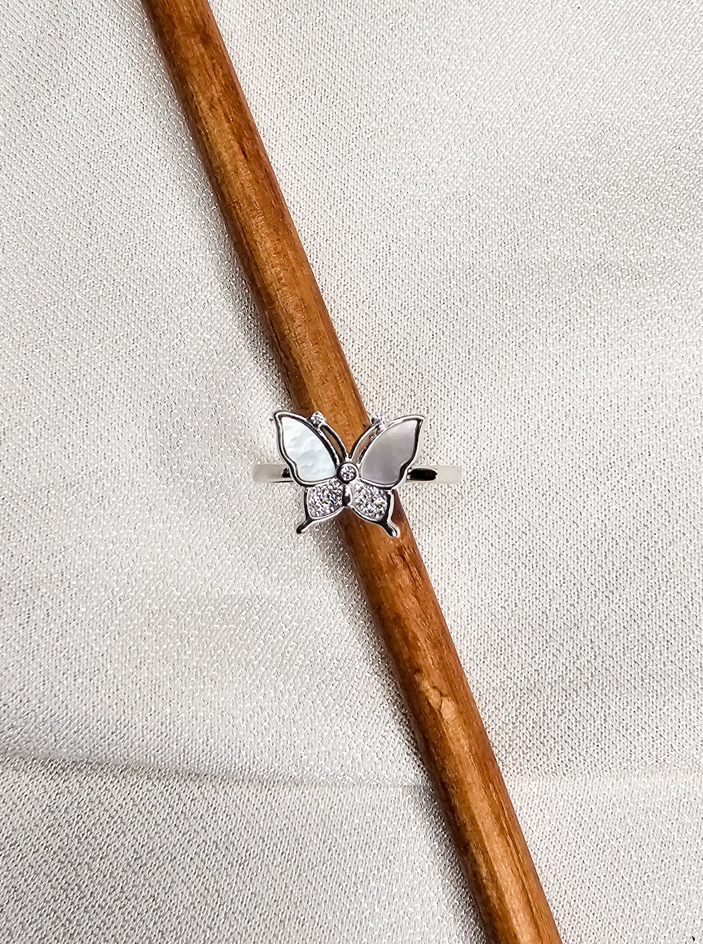 BUTTERFLY RING