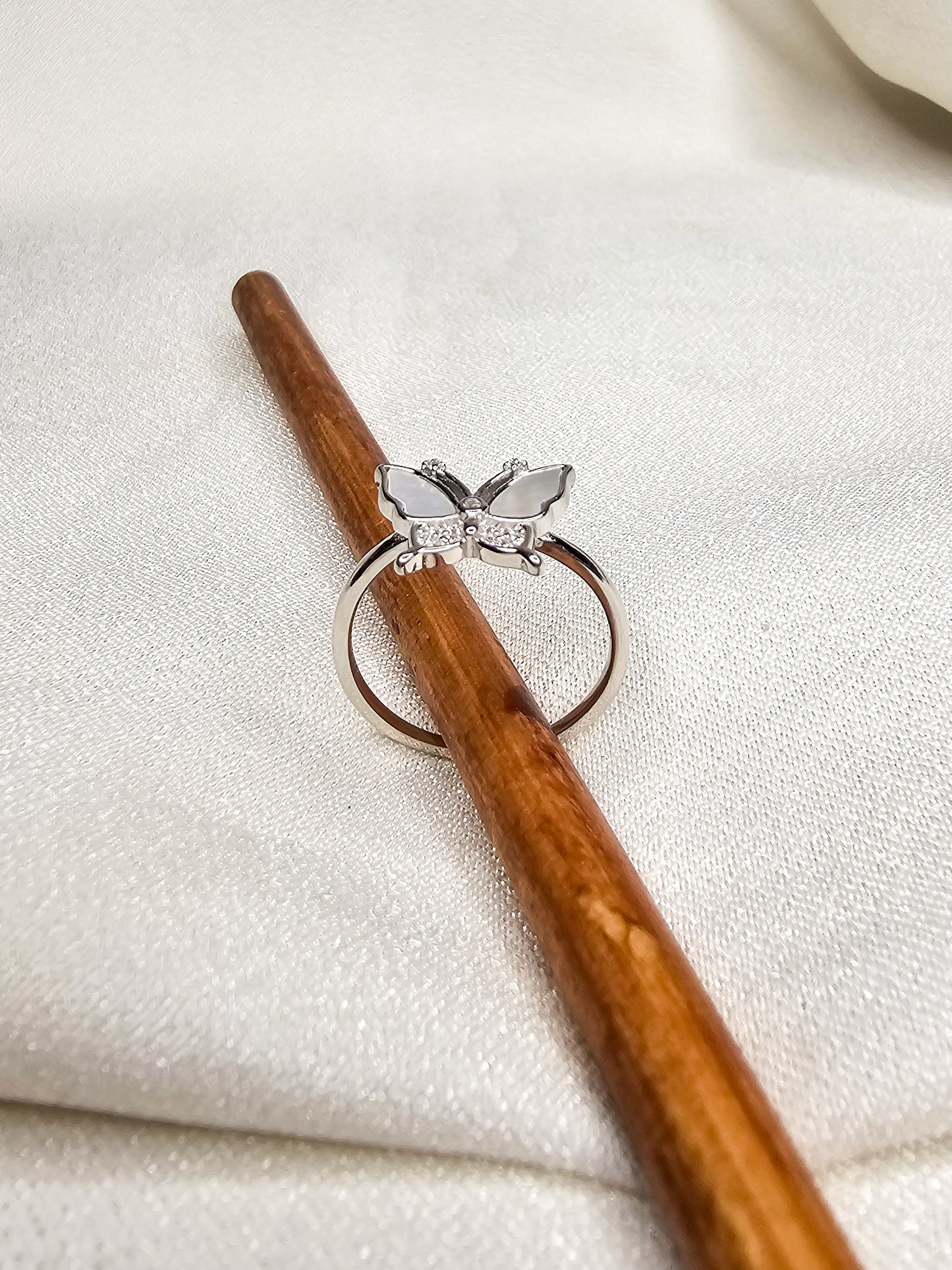 BUTTERFLY RING