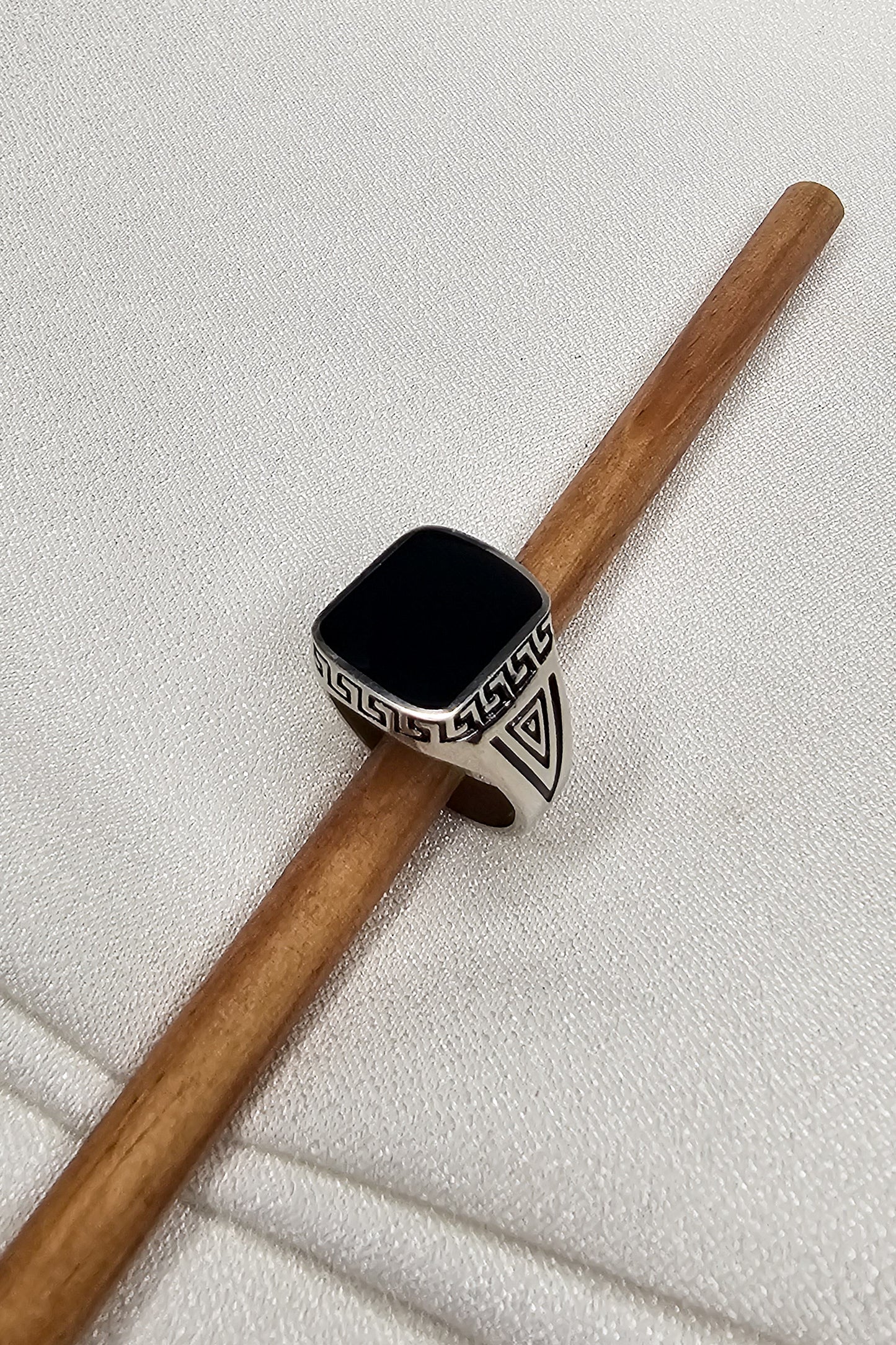CLASSIC MEN'S RING