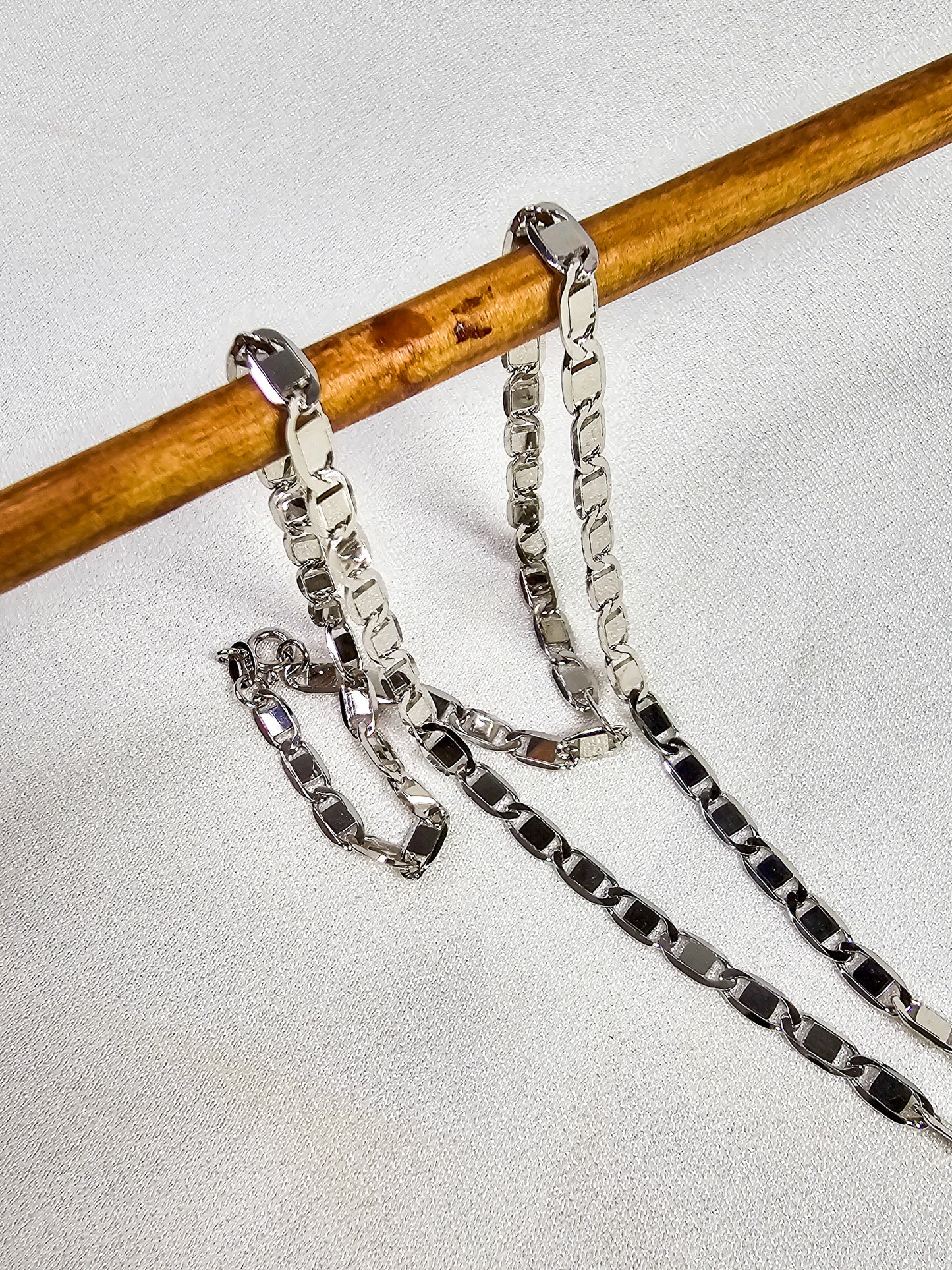 SILVER CHAIN