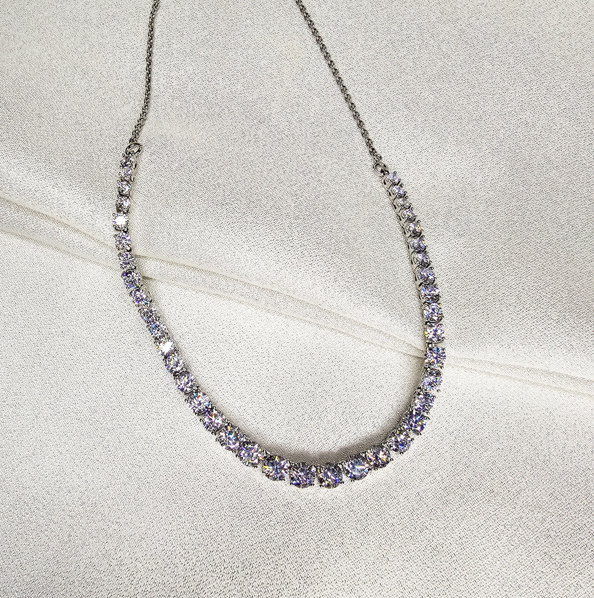 WOMEN'S NECKLACE