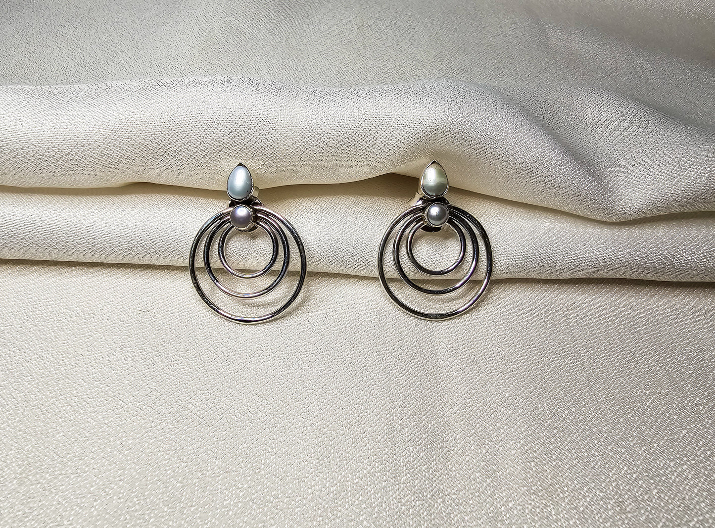 THE SATURN SILVER EARRINGS