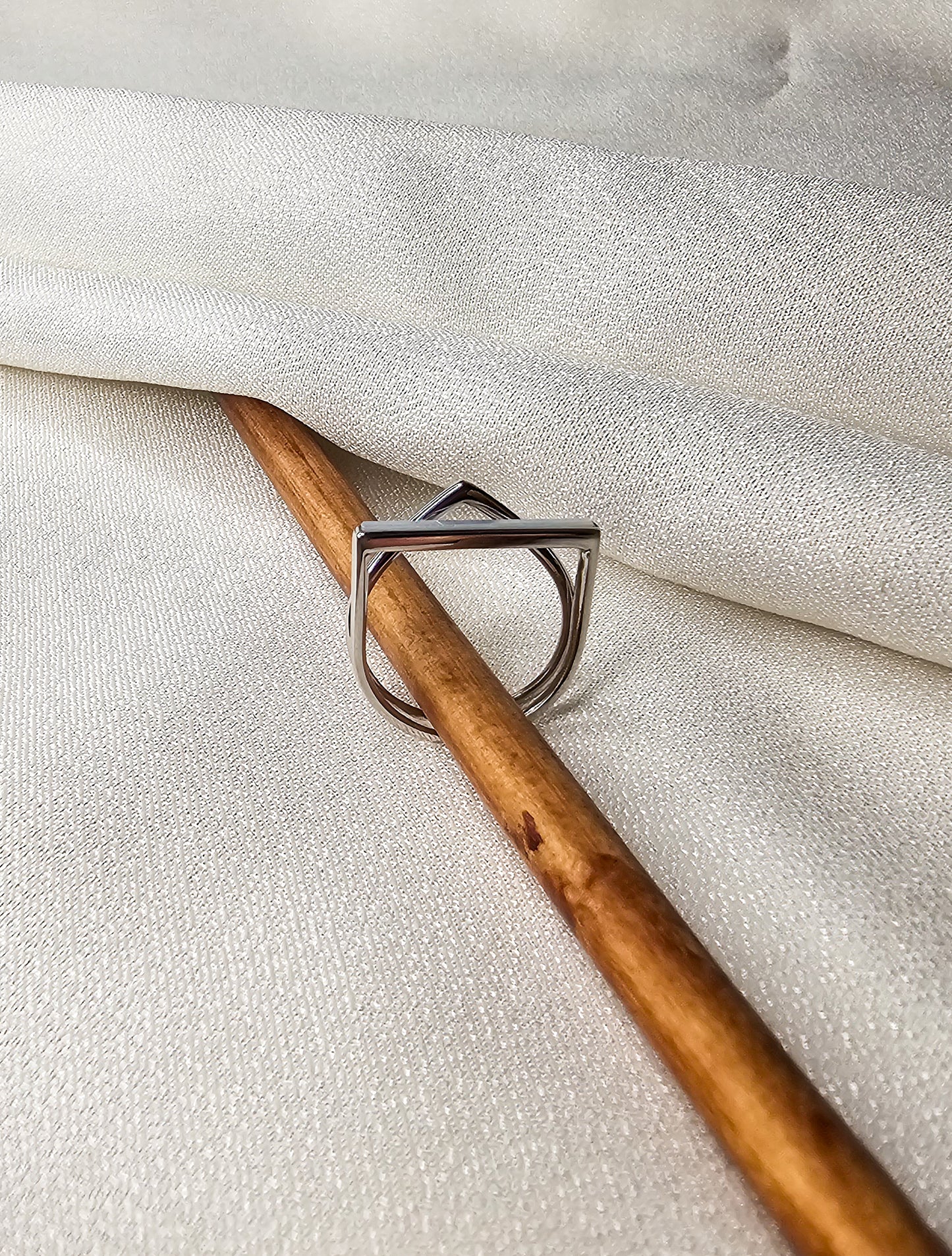 DOUBLE BANDED SILVER RING