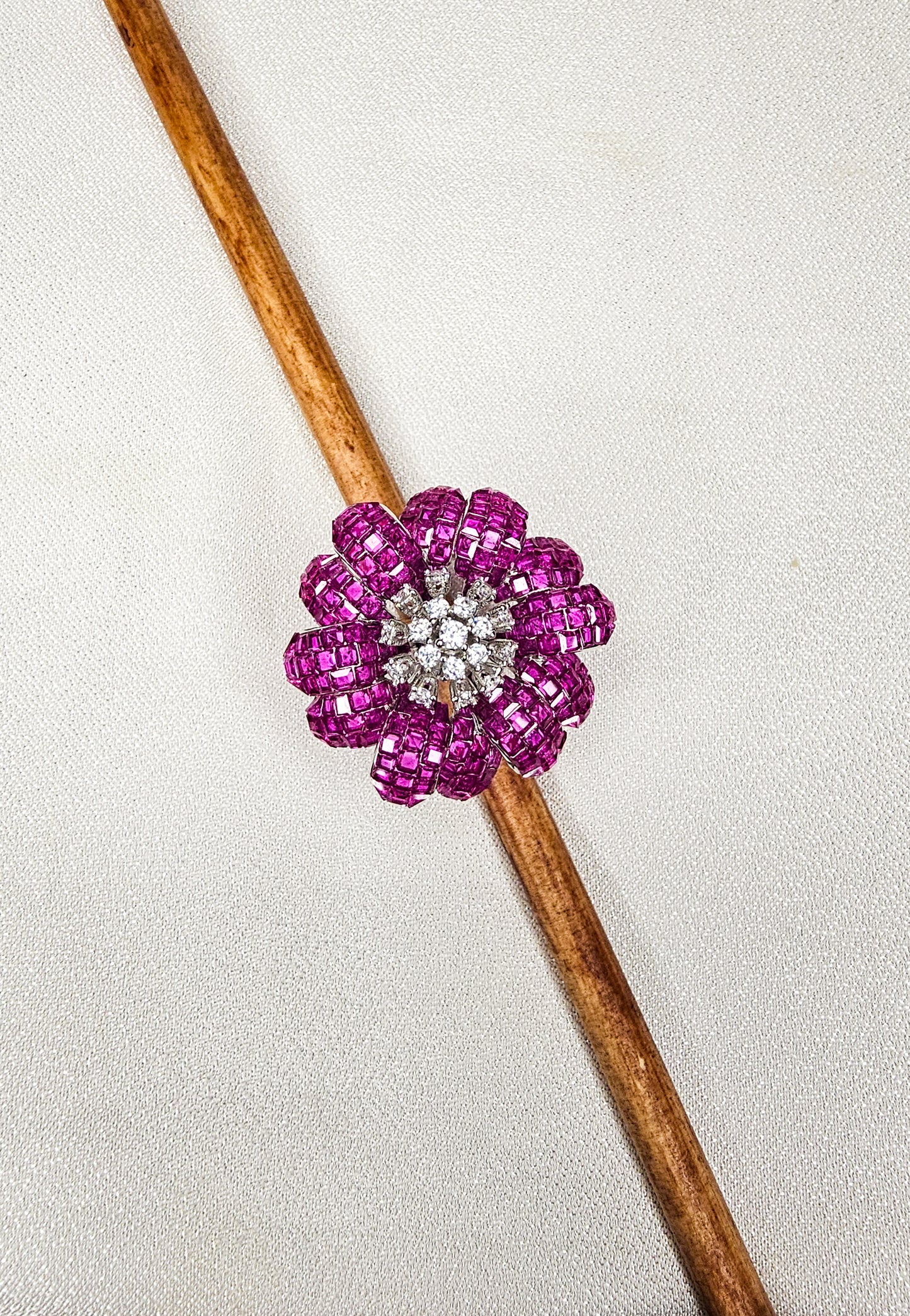 FLORAL COCKTAIL RING