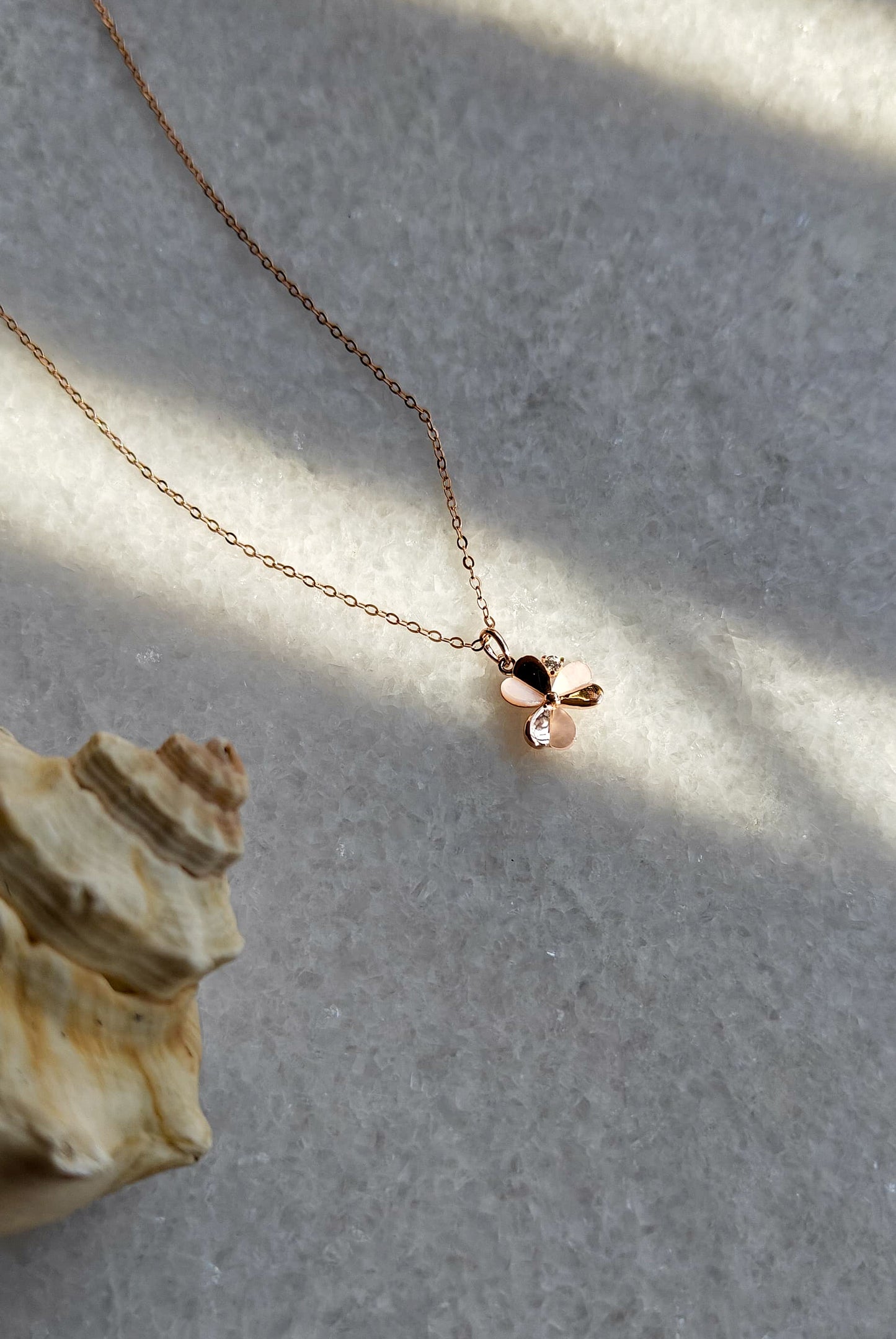 FLORAL - WOMEN'S NECKLACE