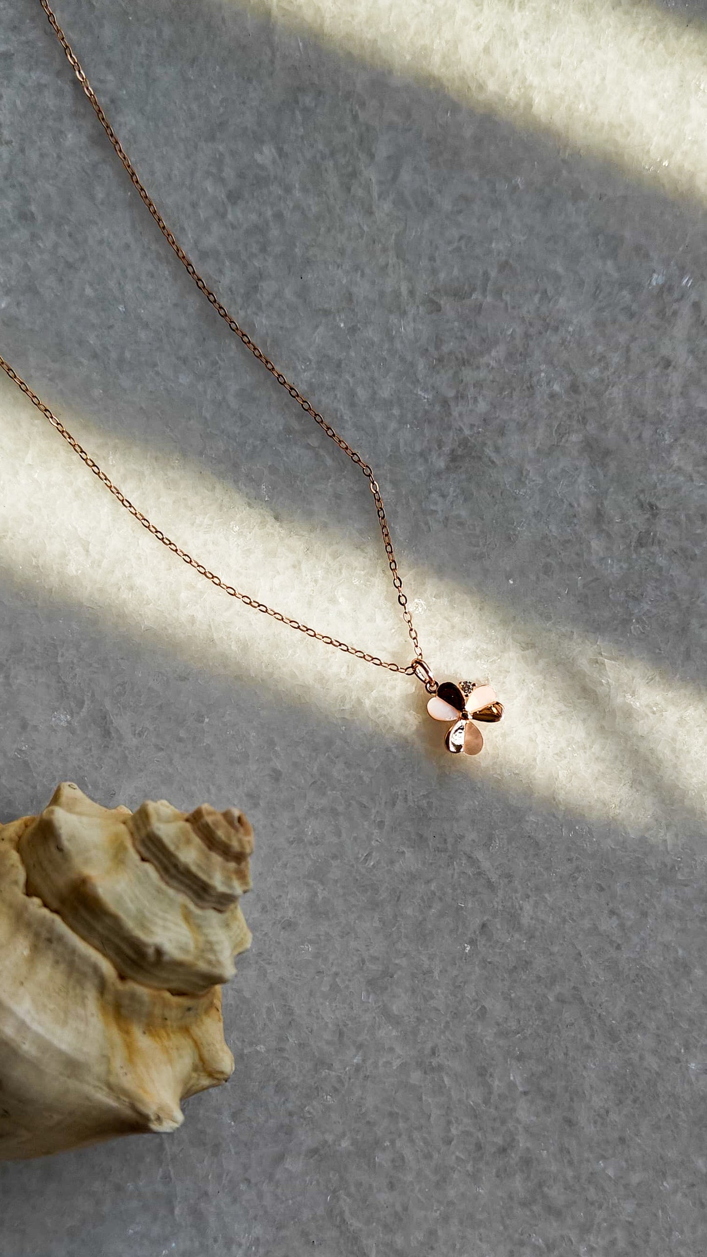 FLORAL - WOMEN'S NECKLACE
